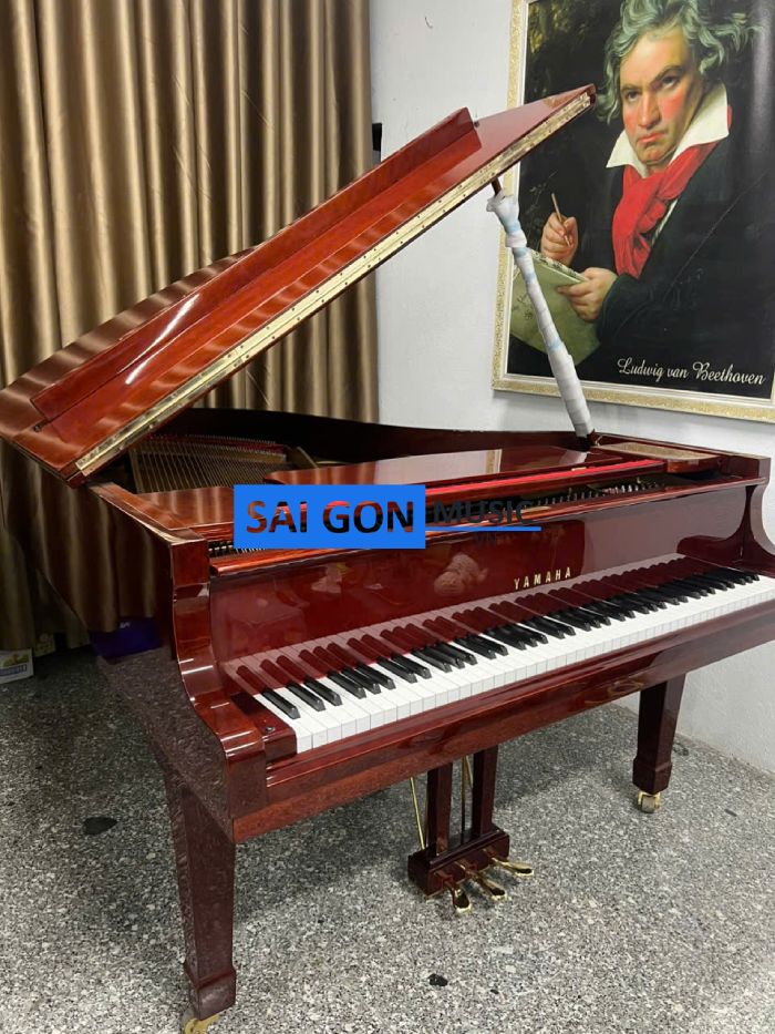 Grand Piano Yamaha G3E walnut