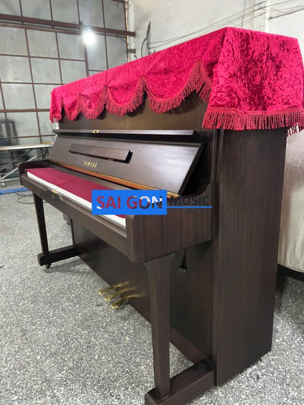 Piano yamaha W120BS
