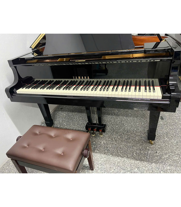 Yamaha C3B